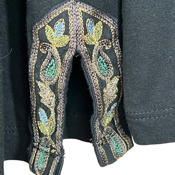 Soft Surroundings Black Boho Embroidered V-Neck Jersey Knit Top Women's Size PL - Picture 7 of 10